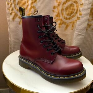 Dr. Martens 1460 red